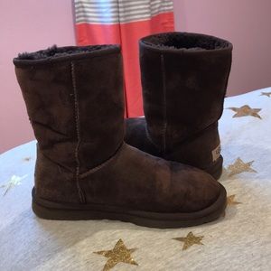UGG Women’s Classic short boot